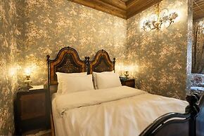 Castle Boutique Hotel