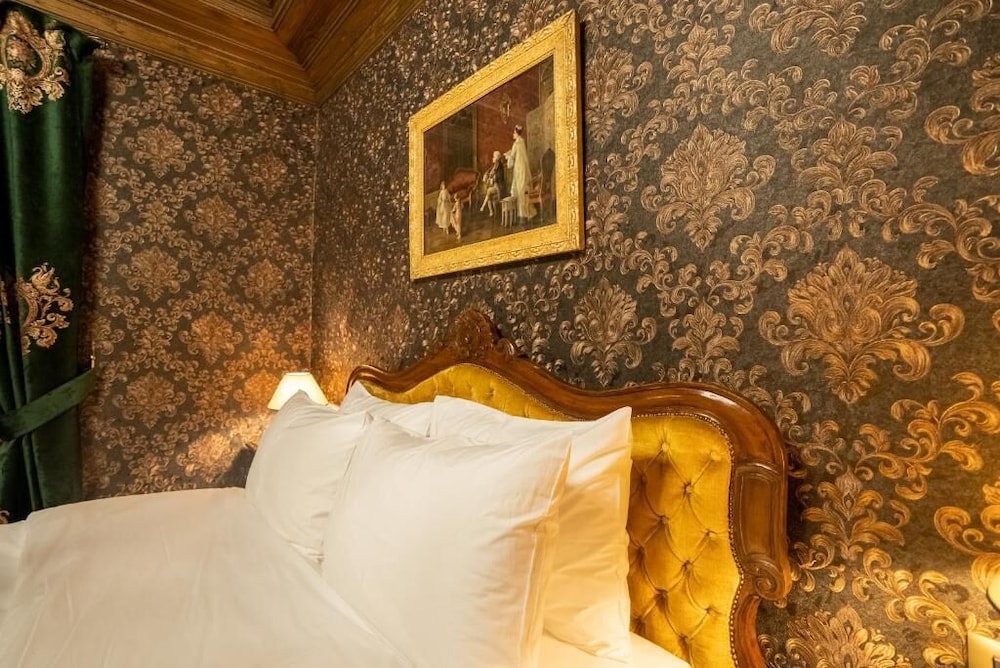 Castle Boutique Hotel