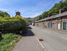 Llys Emrys