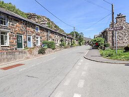 Llys Emrys
