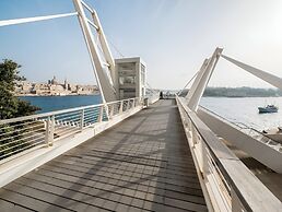 Cozy 2BR Sliema Getaway by the Water