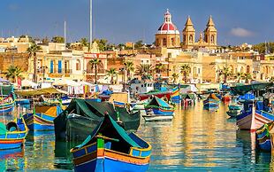 Cozy 2BR Sliema Getaway by the Water