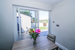 Waterview House