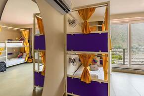 goSTOPS PLUS Rishikesh, Tapovan