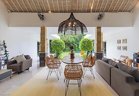 Cezanne Villa by Betterplace