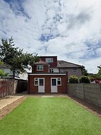 Heathrow Lodge B&B