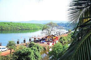 Laxmi Empire Guest House