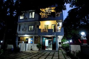 Laxmi Empire Guest House