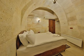 Nora Cave House