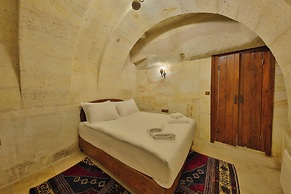 Nora Cave House