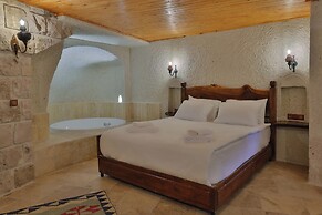 Nora Cave House
