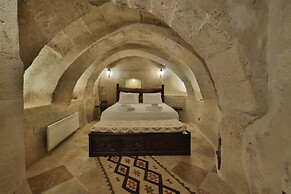 Nora Cave House