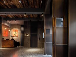 Yat hotel