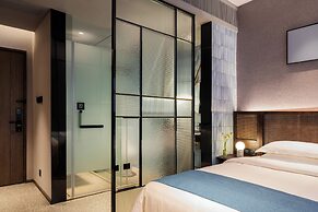 Yat hotel