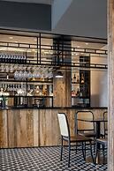 Yat hotel