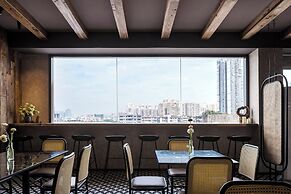 Yat hotel