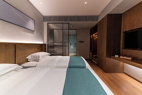 Yat hotel