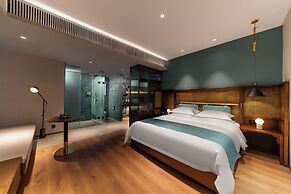 Yat hotel