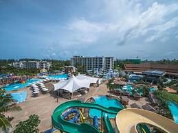 Laya Suites & Residences
