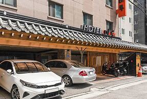 MARU HOTEL