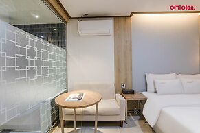 MARU HOTEL