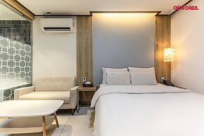 MARU HOTEL