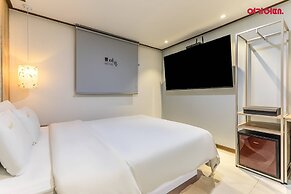 MARU HOTEL