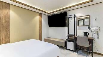 MARU HOTEL