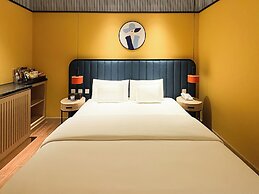 A25 Premium Hotel - 130 Ba Trieu
