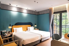 A25 Premium Hotel - 130 Ba Trieu