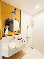 A25 Premium Hotel - 130 Ba Trieu