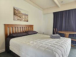 45 On Avenal Motel