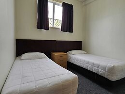 45 On Avenal Motel