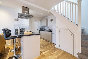 Seaside Cottage Escape in Paignton - Sleeps 4
