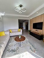 Lux suites 108 Riverside Apartments