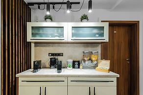 No. 28 Rooms & Apartments