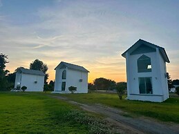 Naoat Resort Farm & Cafe