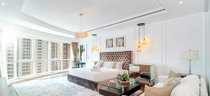 LUX The Al Seef Marina 4 bed Suite