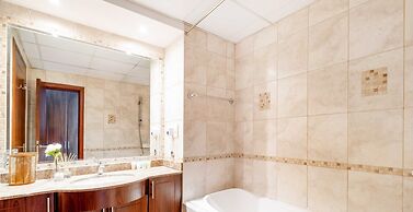 LUX The Al Seef Marina 4 bed Suite