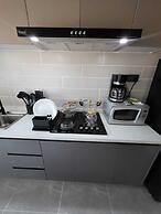 leo residence