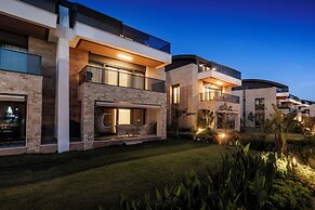 Luxury Garden Suites