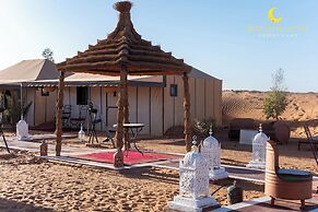 Moonlight Desert Camp