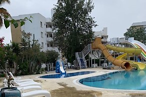 Caesar Resort Gem in Long Beach