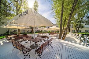Green Garden Hotel