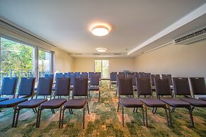 Green Garden Hotel
