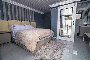 The Fine Line Lodge
