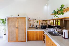 Villa Maria by Pertama Stay