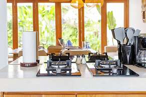 Villa Louna by Pertama Stay
