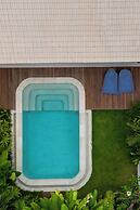 Villa Sylvia by Pertama Stay