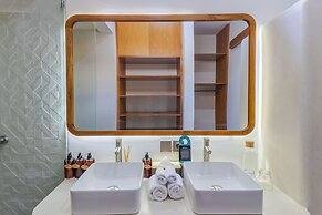 Villa Sylvia by Pertama Stay